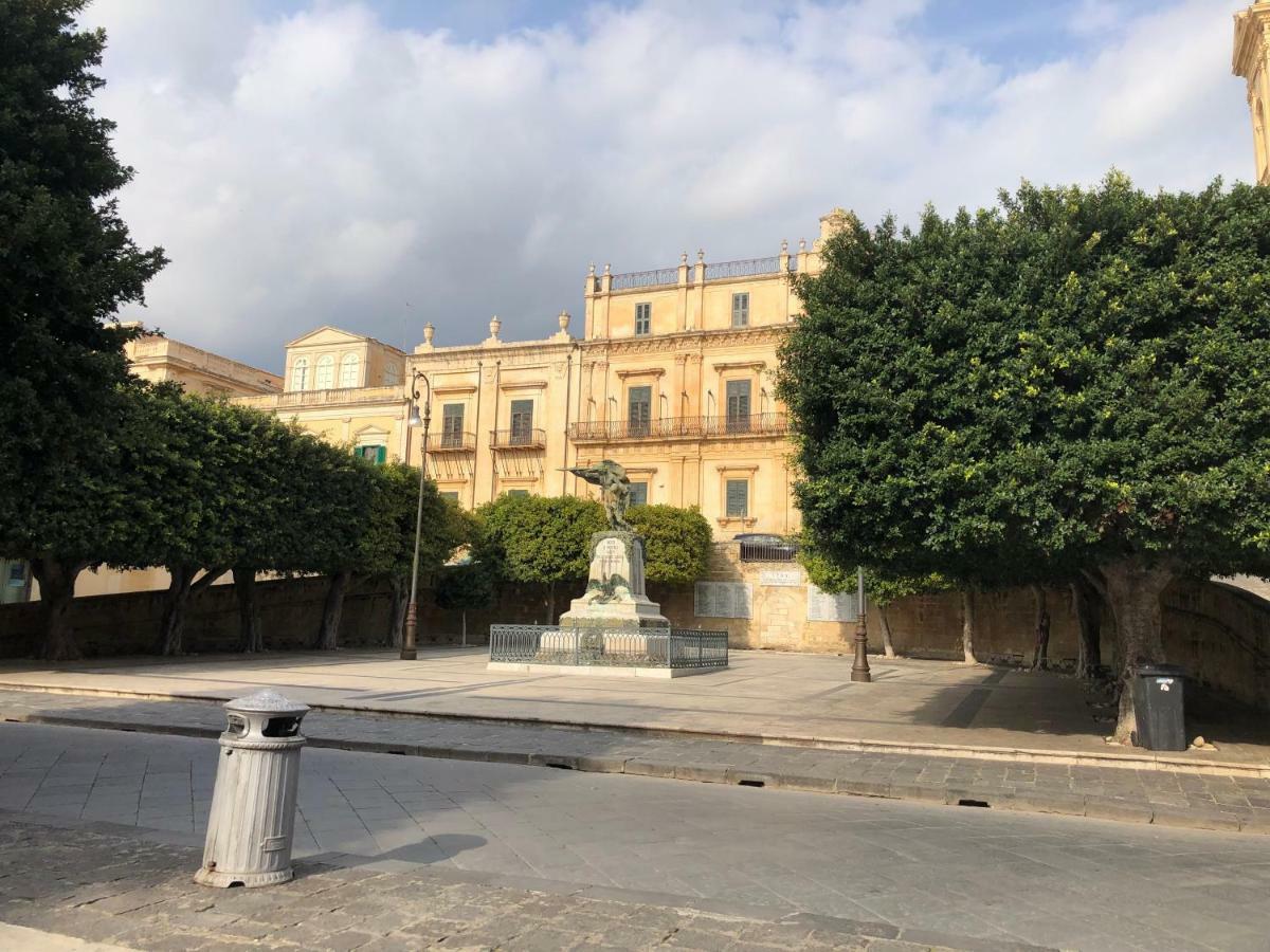 La Casa Del Barocco Hotel Noto Exterior photo
